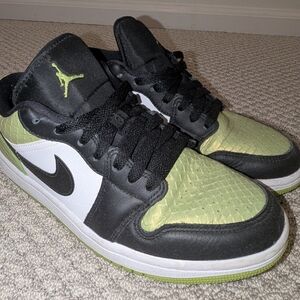 Women's Nike Air Jordan 1